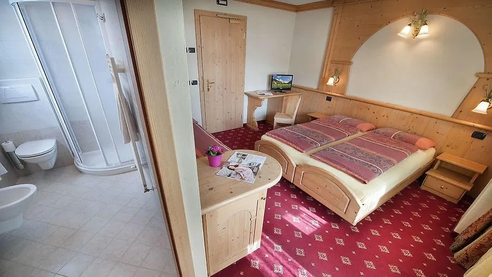 Hotel Champagne Livigno 3*,  Italy