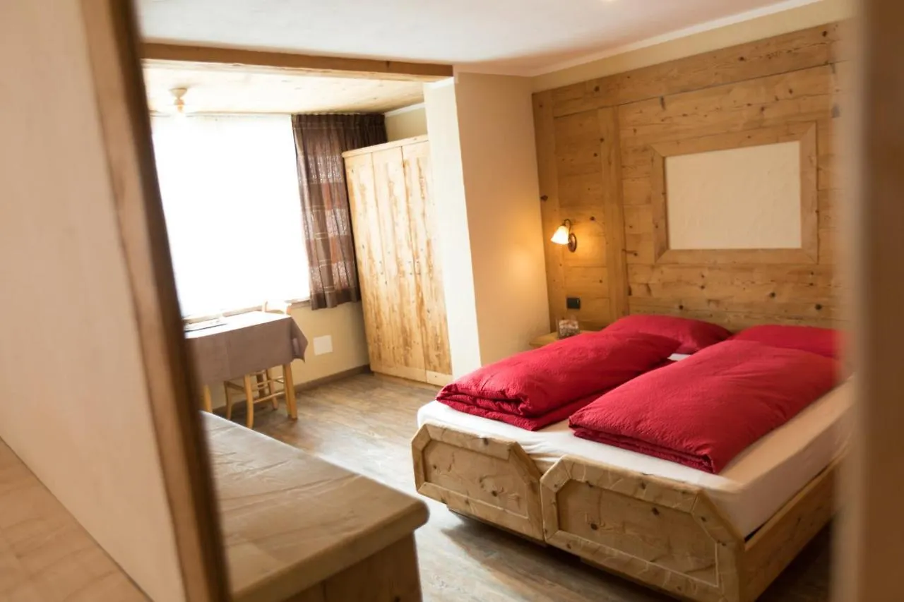 Hotel Champagne Livigno 3*,