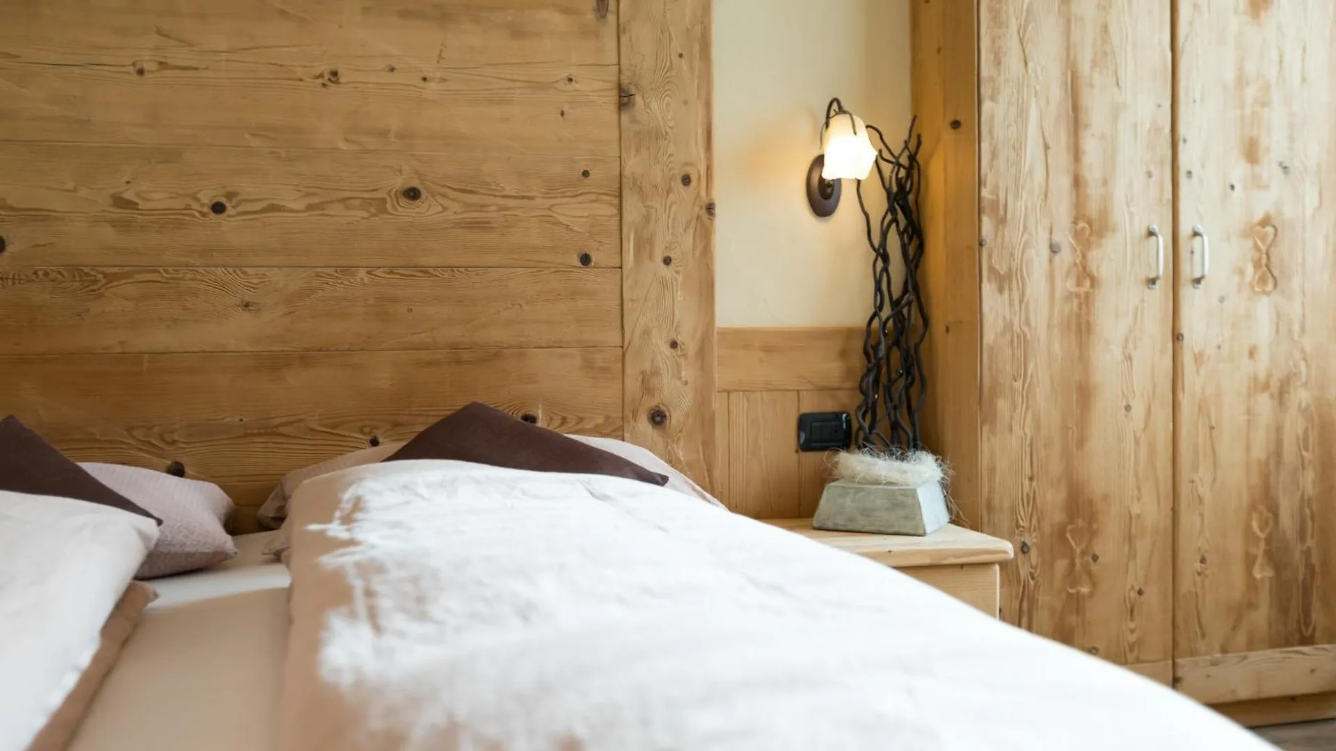 Hotel Champagne Livigno 3*,  Italy