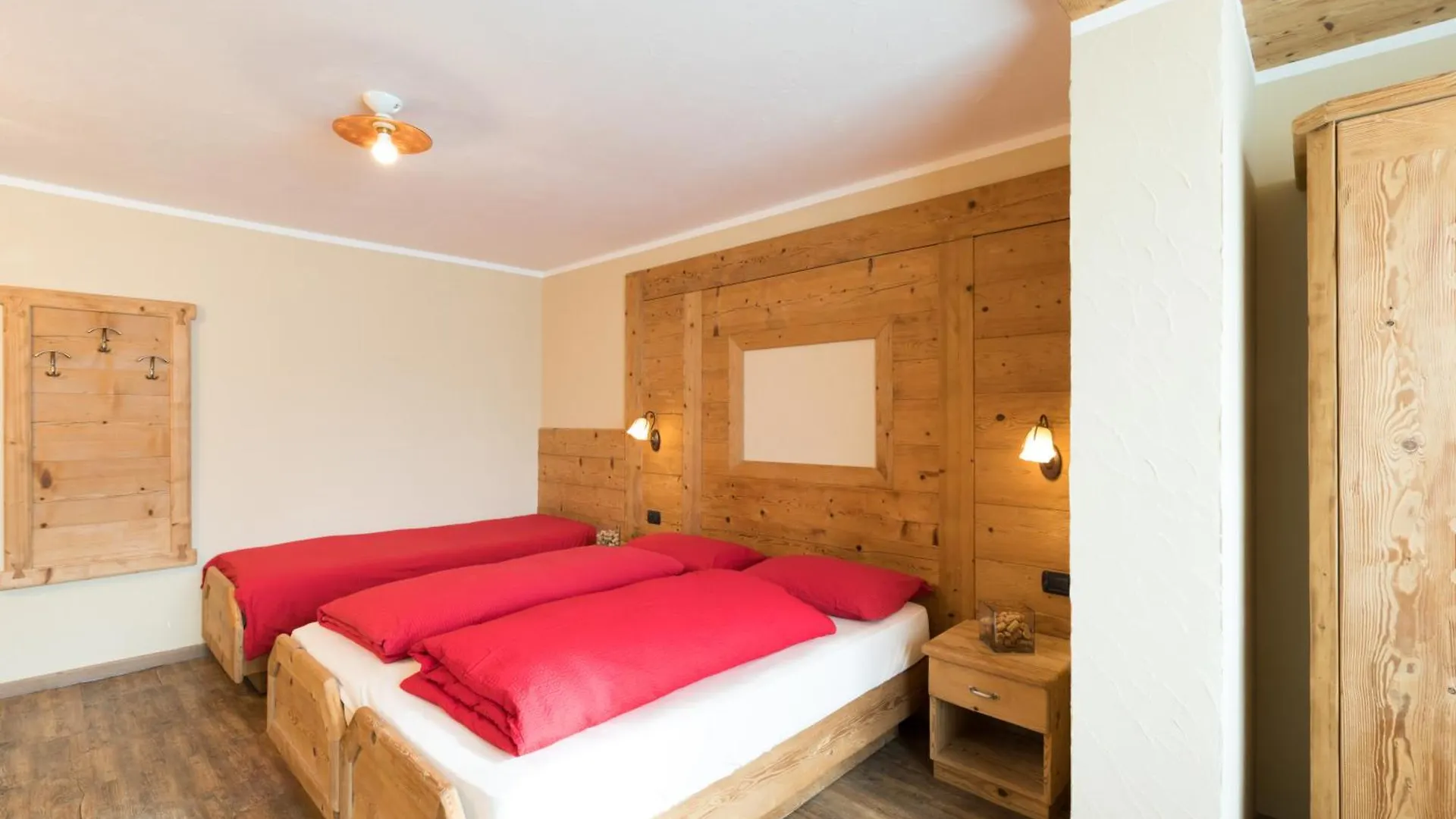 Hotel Champagne Livigno 3*,  Italy