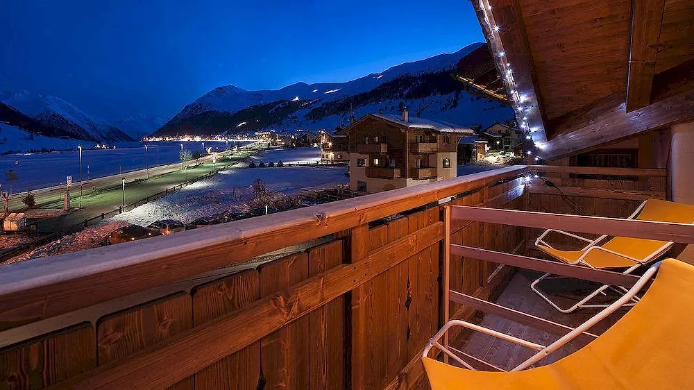 Hotel Champagne Livigno 3*,