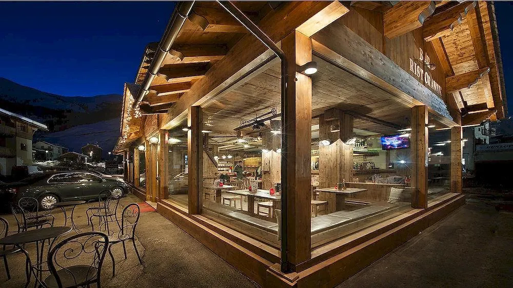 Hotel Champagne Livigno 3*,  Italy